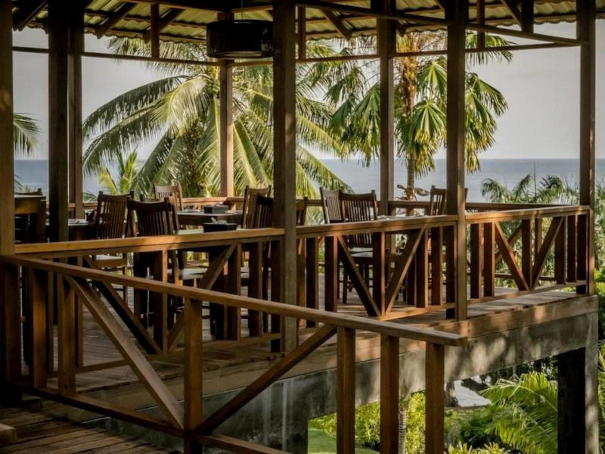Janji Laut Resort Tanahwangko Екстериор снимка